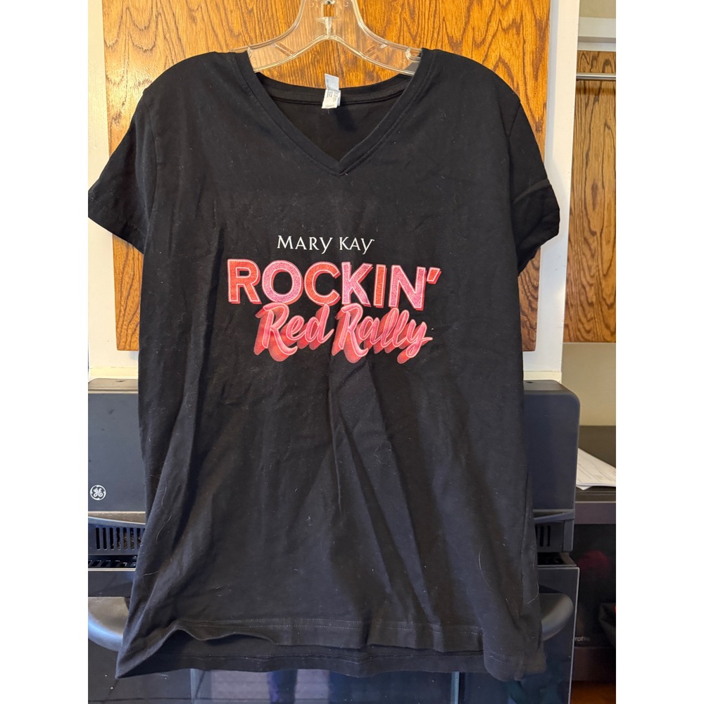 Mary Kay Rockin Red Rally Graphic T-Shirt Black V-Neck LAT Apparel Womens Large
